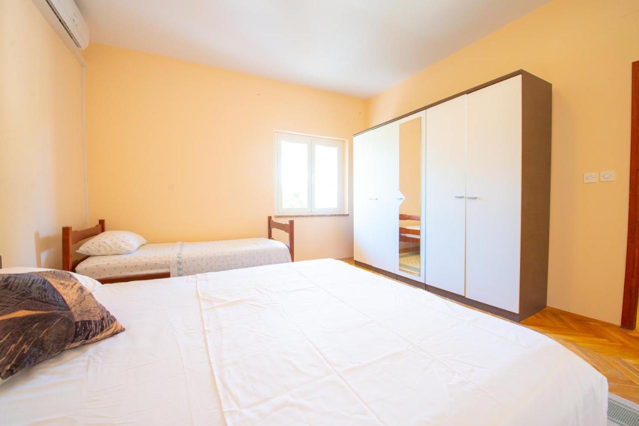 Apartments Facini Košljun 외부 사진