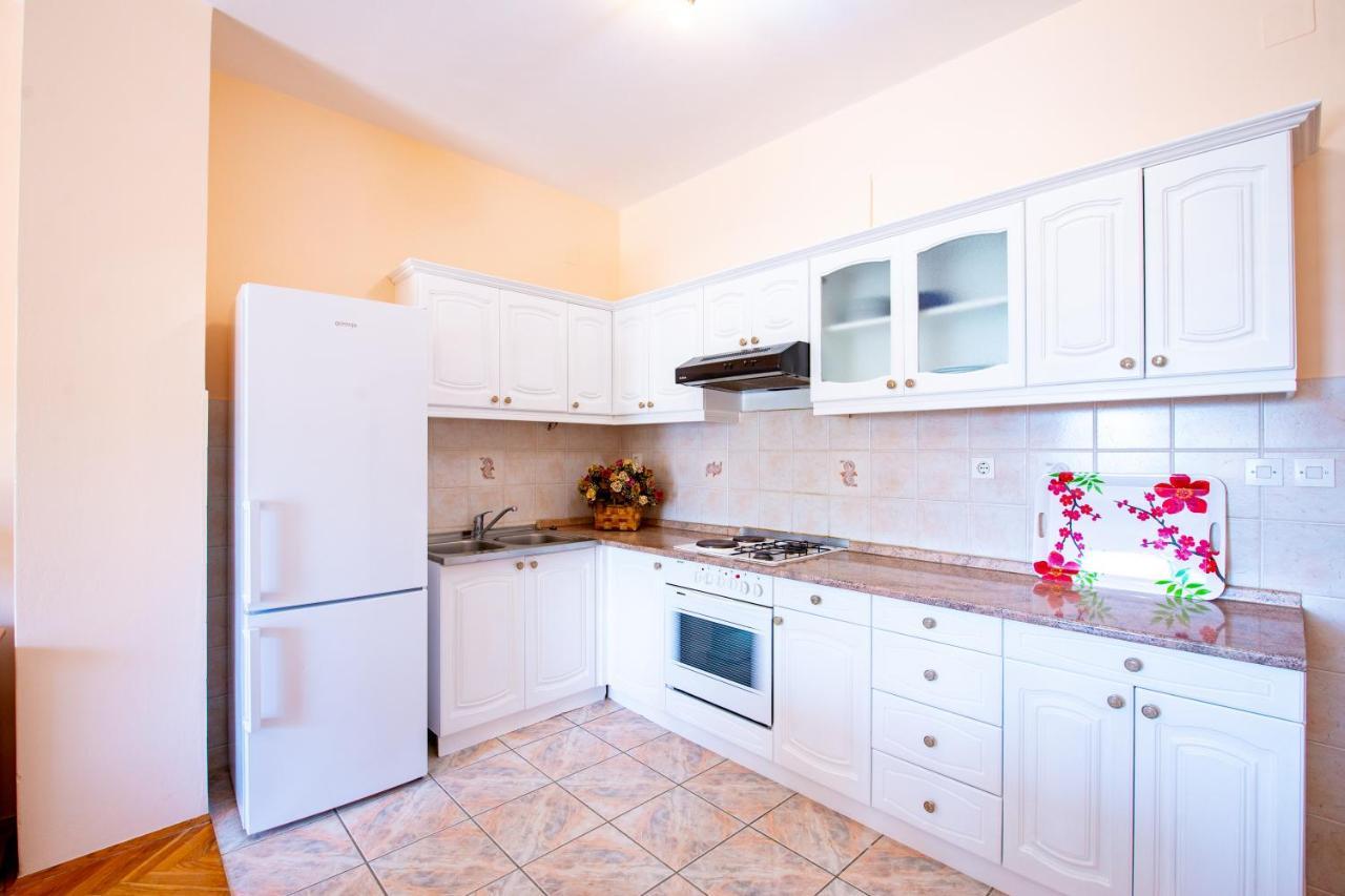Apartments Facini Košljun 외부 사진